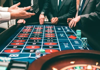 Casino game ner to table