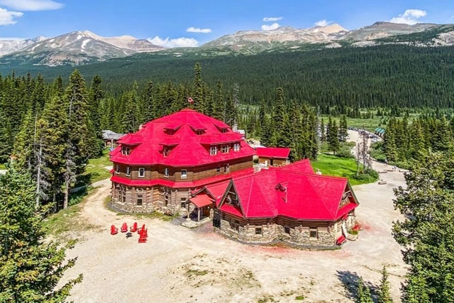 Num-Ti-Jah Lodge